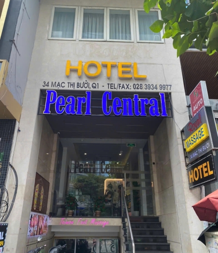 Khách sạn Pearl Central